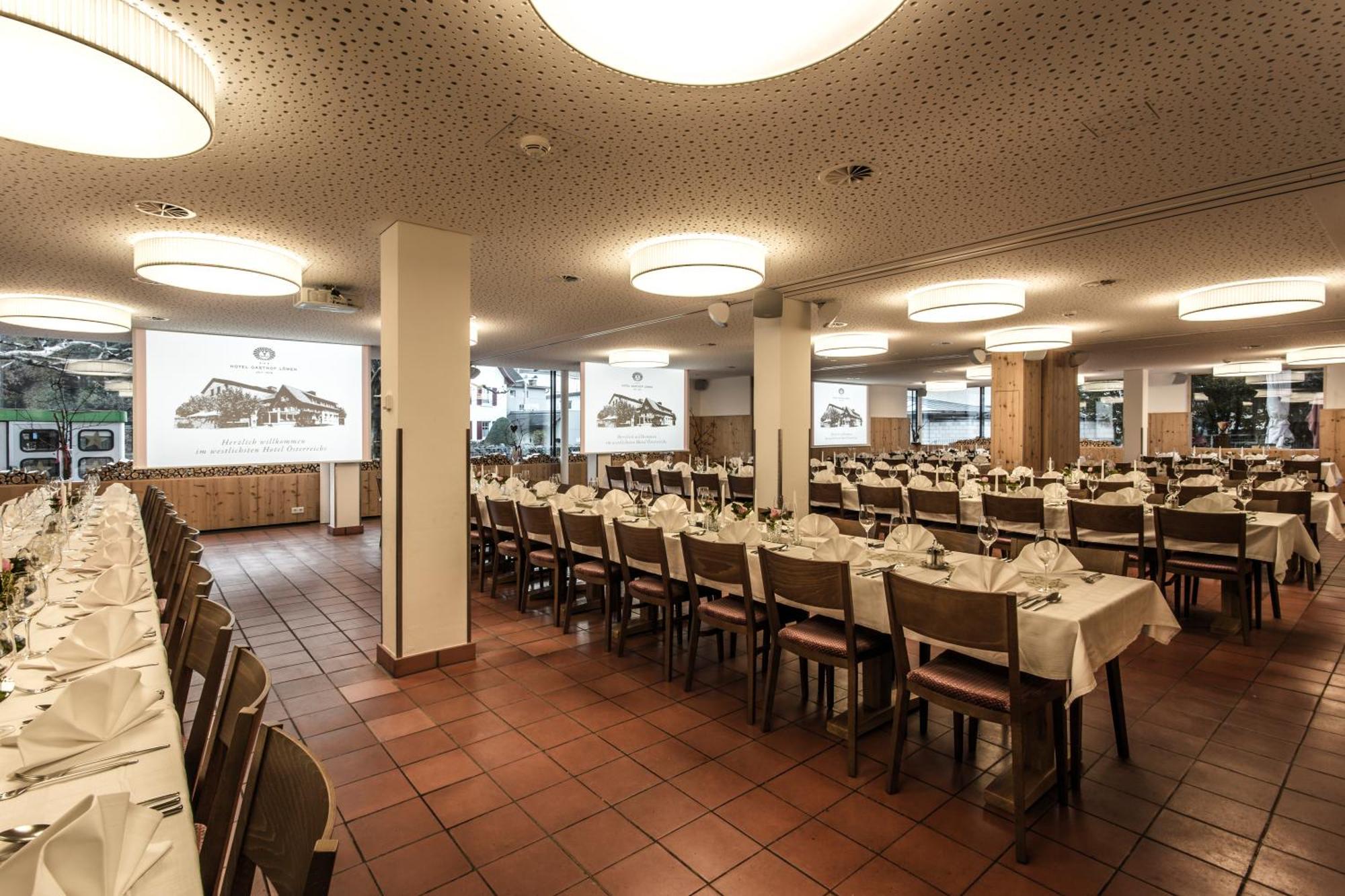 Hotel-Gasthof Loewen Фельдкирьх Экстерьер фото