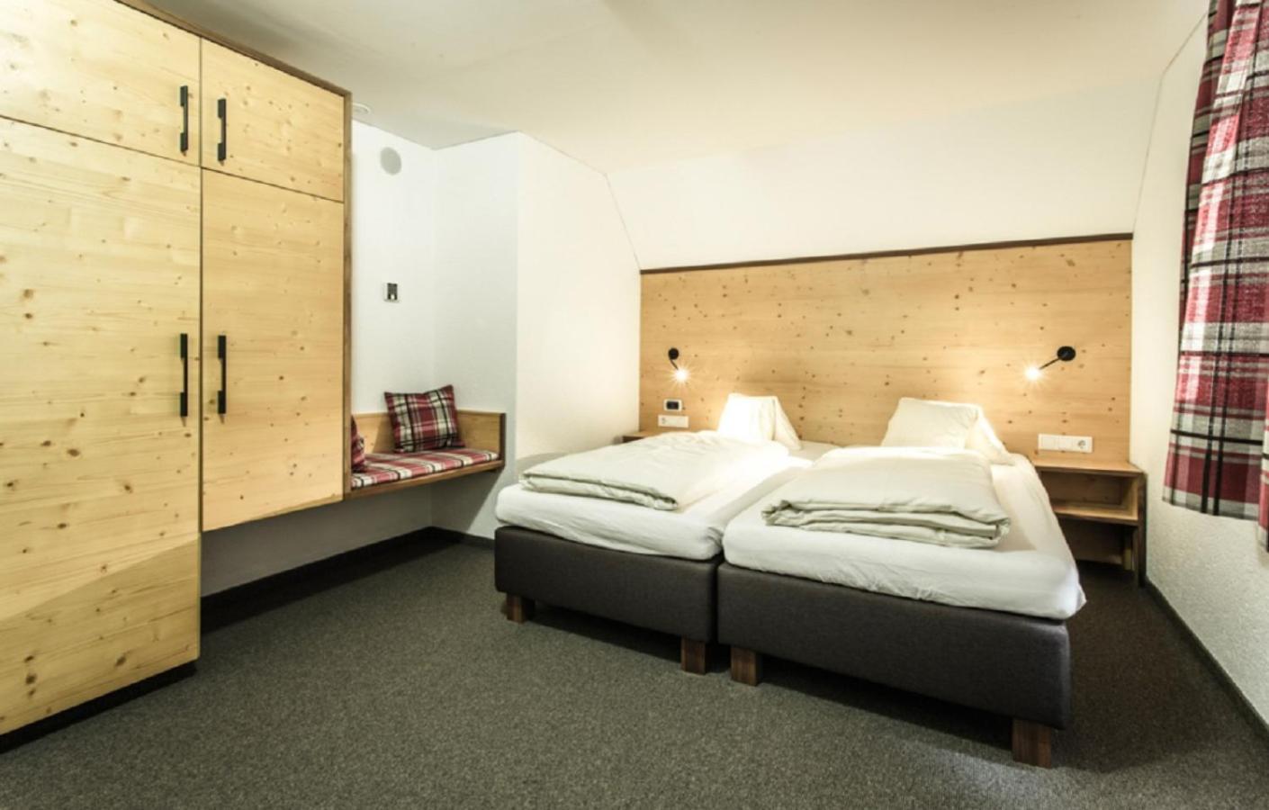 Hotel-Gasthof Loewen Фельдкирьх Экстерьер фото