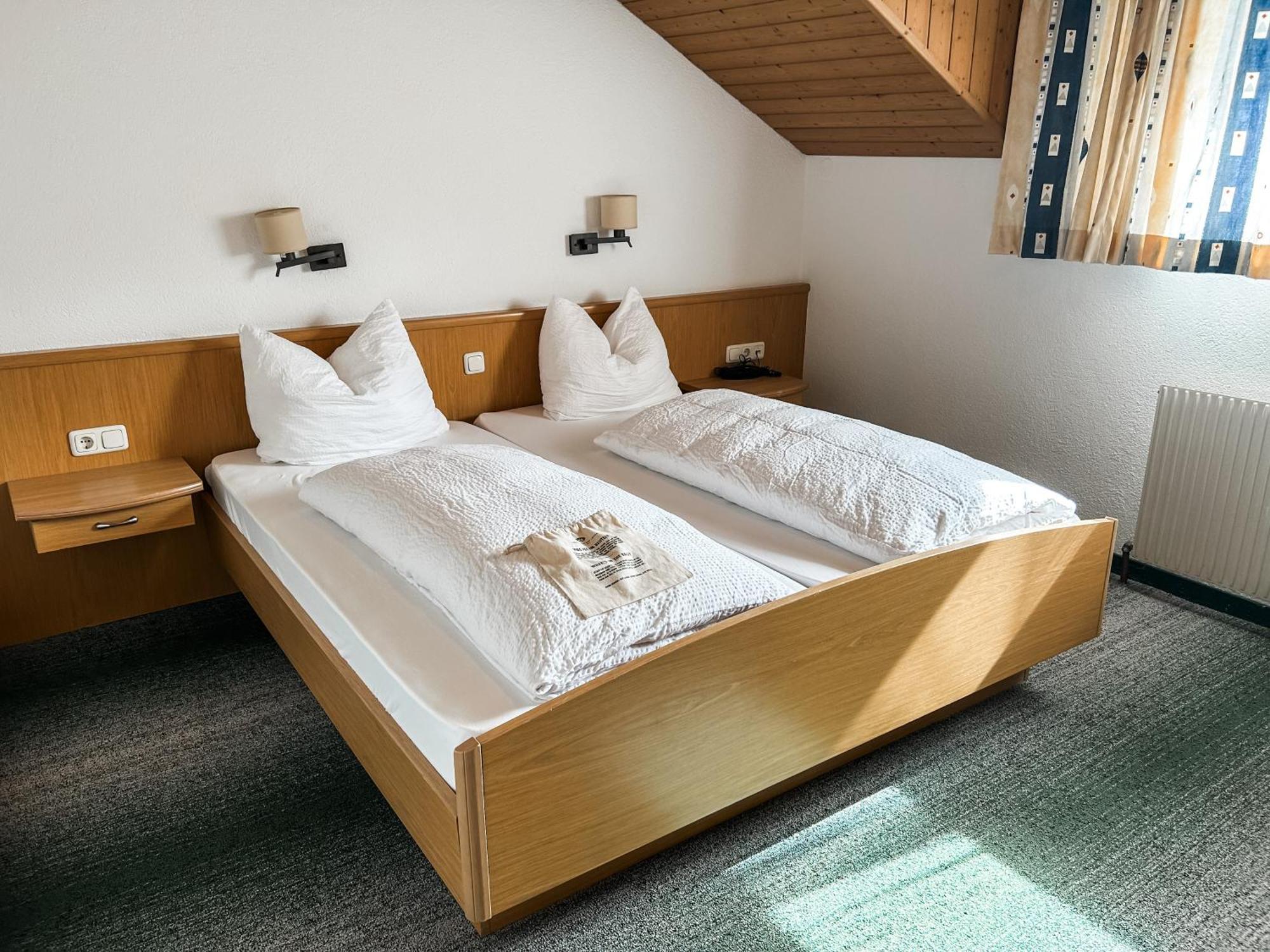 Hotel-Gasthof Loewen Фельдкирьх Экстерьер фото